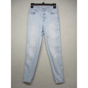 Denizen from Levi's Sky Blue Cropped Jeans
